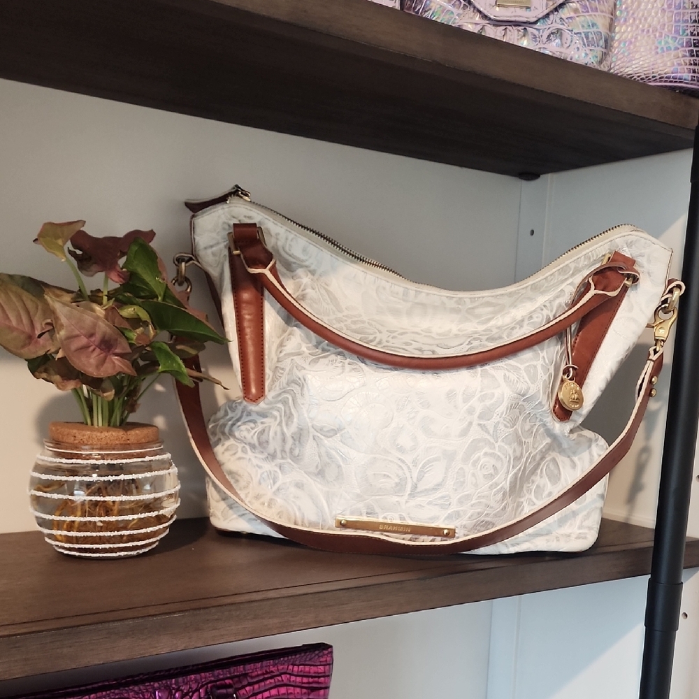✨️ Brahmin Norah White Lyon Rose Embossed Shoulder Bag Genuine Leather ✨️